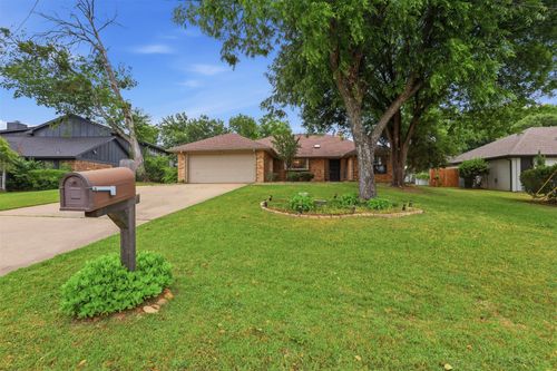 5207 Fairway Cir, Granbury, TX, 76049-5183 | Card Image
