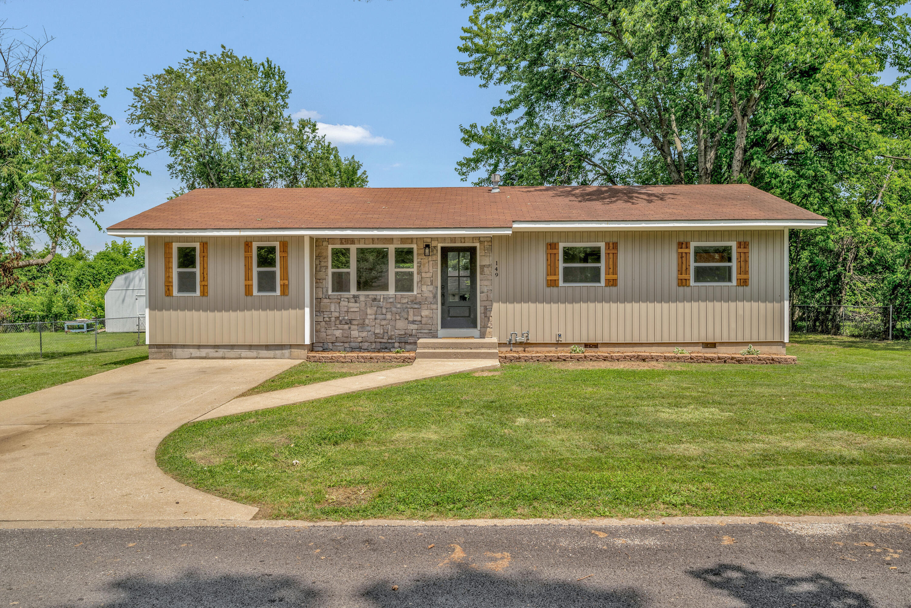 Riley St, Goodman, MO 64843