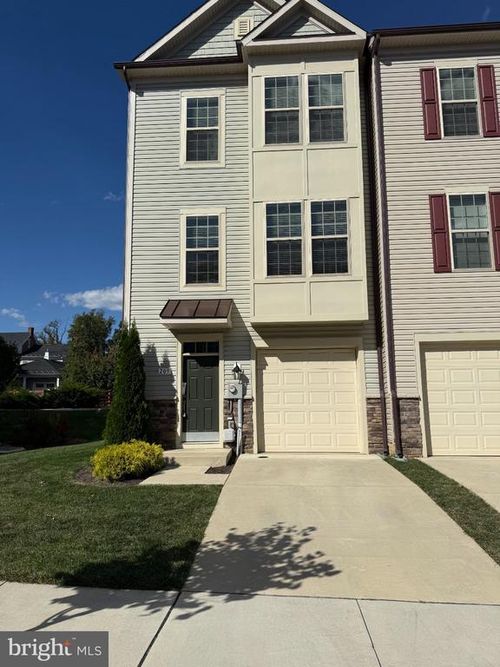 209 Pomegranate Ln, FREDERICK, MD, 21701-2647 | Card Image