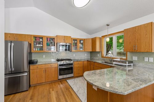 821 Lancer Dr Ne, Owatonna, MN, 55060-1573 | Card Image