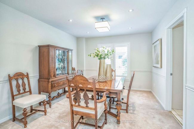 1681 Medallion Crt, House other with 5 bedrooms, 3 bathrooms and 4 parking in Mississauga ON | Image 16