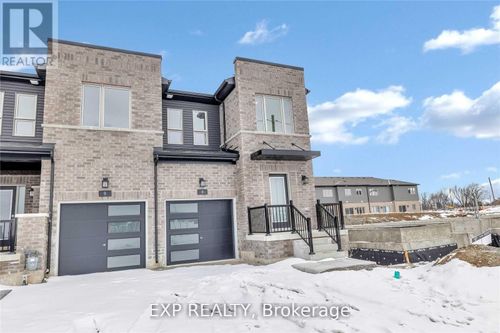 11 Evergreen Terr, Barrie, ON, L9J0M6 | Card Image