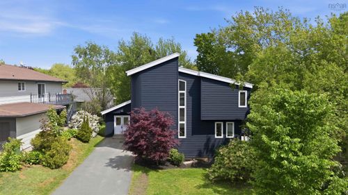 100 Bayview Rd, Halifax, NS, B3M1N9 | Card Image