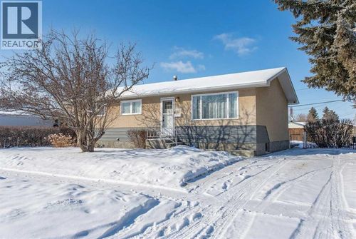 5204 Waghorn Street, Blackfalds, AB, T0M0J0 | Card Image