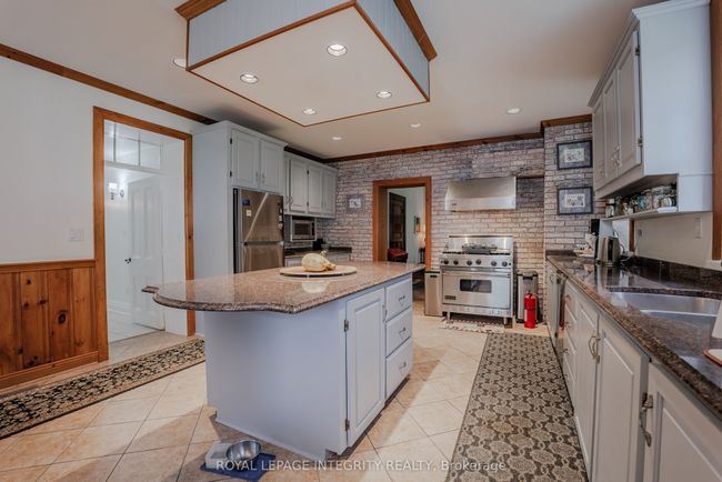 20763 Old Highway 2, House other with 4 bedrooms, 4 bathrooms and 15 parking in Lancaster ON | Image 19