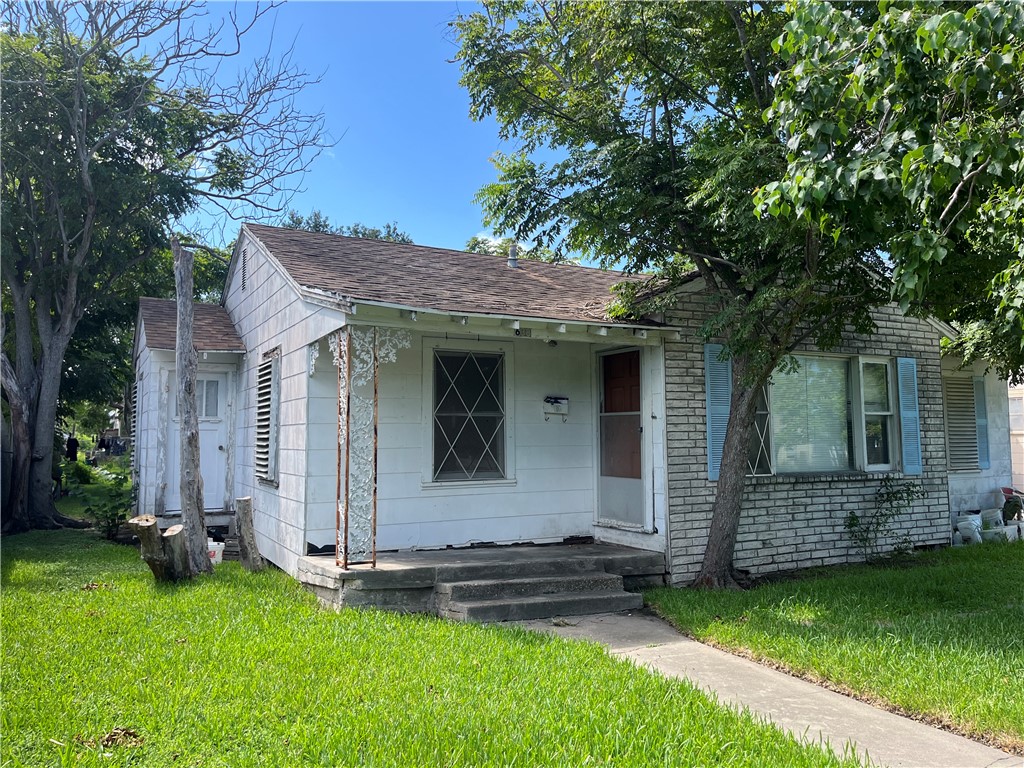 Robert Dr, Corpus Christi, TX 78412