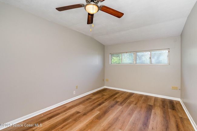 Bedroom on lower level | Image 17