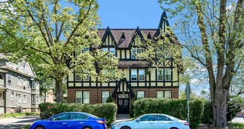 apt-202-28 Whitney St, Hartford, CT, 06105-2544 | Card Image