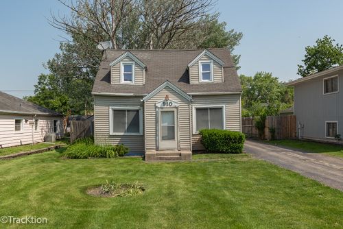 910 E Krage Dr, Addison, IL, 60101-4121 | Card Image