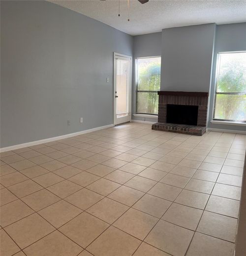 107-10049 Westpark Dr, Houston, TX, 77042-5927 | Card Image