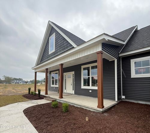 831 Cleo Road, Winterville, NC, 28590 | Card Image