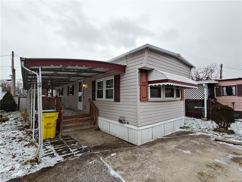 8223 Russell Ln, Cleveland, OH, 44144-1133 | Card Image