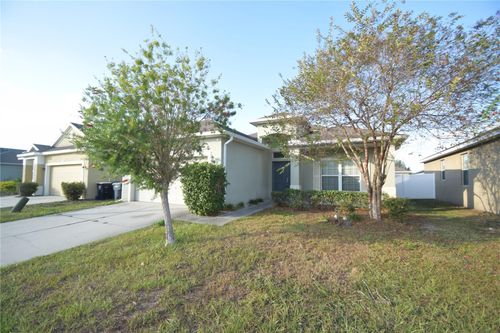 823 Krenson Woods Ln, Lakeland, FL, 33813-6610 | Card Image