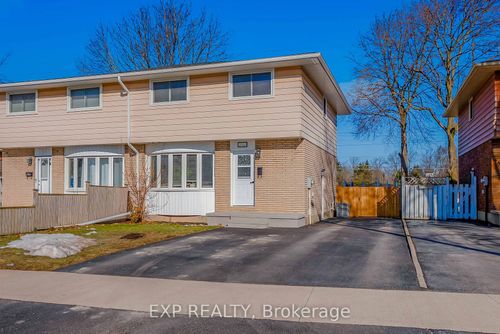 2757 Wedgewood Cres, Niagara Falls, ON, L2J2B6 | Card Image