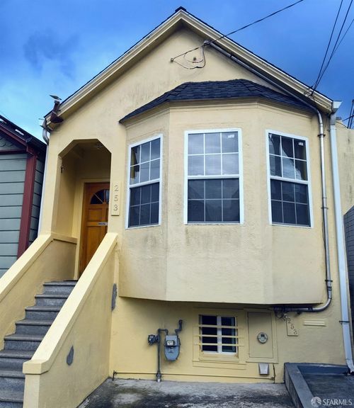 253 Louisburg Street, San Francisco, CA, 94112 | Card Image