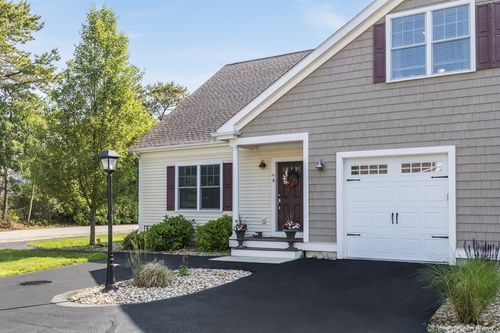 unit-4a-637 Gifford St, Falmouth, MA, 02540-3085 | Card Image