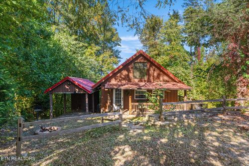 713 Hazy Cir, Gatlinburg, TN, 37738-5209 | Card Image