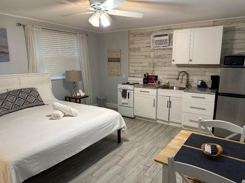 9-studio-1258 Beach Road, Singer Island, FL, 33404 | Card Image