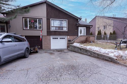 30 Salisbury Cir, Brampton, ON, L6V2Z5 | Card Image
