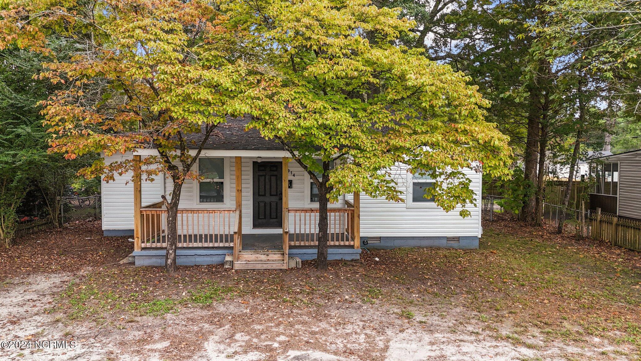 Simmons St, New Bern, NC 28560