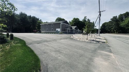 660 Putnam Pike, Chepachet, RI, 02814-1458 | Card Image