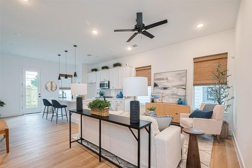 9437 Pembrook St, Houston, TX, 77016 | Card Image