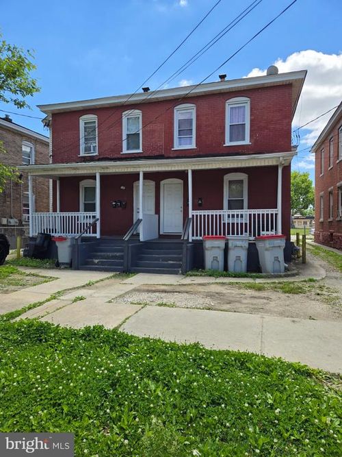 627 E Cherry St, Vineland, NJ, 08360-4775 | Card Image