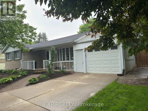 370 Greenbrook Dr, Kitchener, ON, N2M4K4 | Card Image