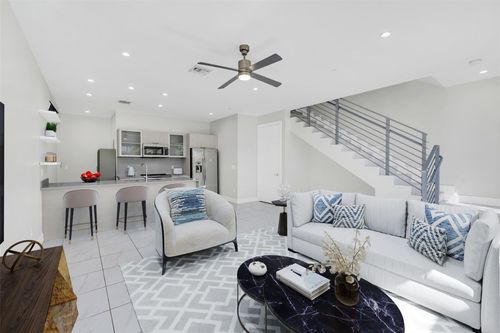 103-1025 Ne 18th Ave, Fort Lauderdale, FL, 33304-2545 | Card Image