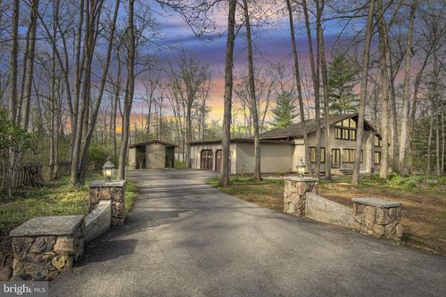 10 Lincoln Dr, EAST BERLIN, PA, 17316-9386 | Card Image