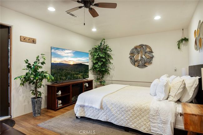 31353 Lightfoot Way, House other with 5 bedrooms, 3 bathrooms and null parking in Running Springs CA | Image 39