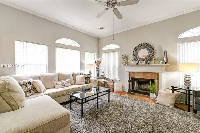APT-1720 - 4 Indigo Run Dr, Condo with 2 bedrooms, 2 bathrooms and null parking in Hilton Head Island SC | Image 13