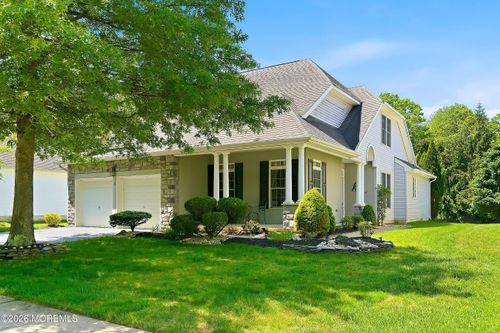 8 Magnolia Ct, Asbury Park, NJ, 07712-8539 | Card Image