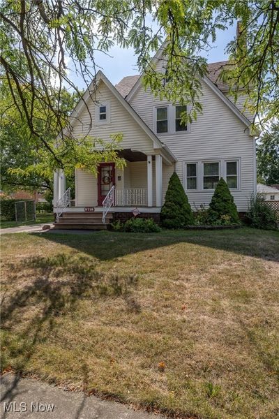 9718 S Highland Avenue, House other with 3 bedrooms, 1 bathrooms and null parking in Garfield Heights OH | Image 1