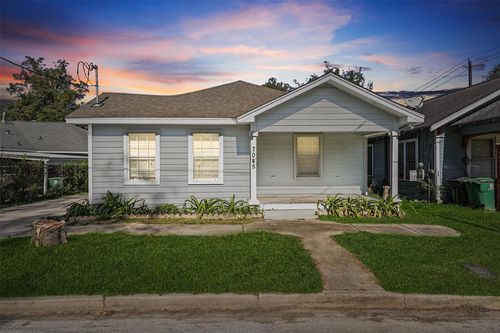 7045 Avenue O, Houston, TX, 77011 | Card Image