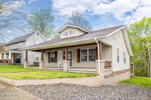 409 W 5th Ave, Lenoir City, TN, 37771-1710 | Card Image