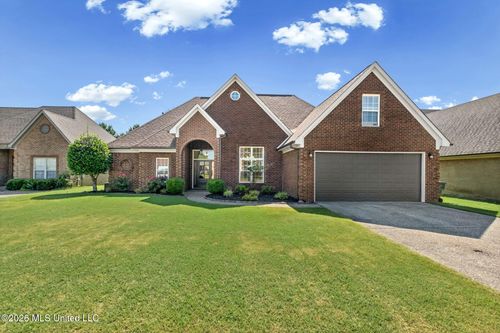 2360 Della St, Hernando, MS, 38632-6940 | Card Image