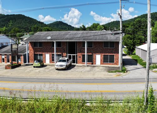727 River Dr, Irvine, KY, 40336-1255 | Card Image