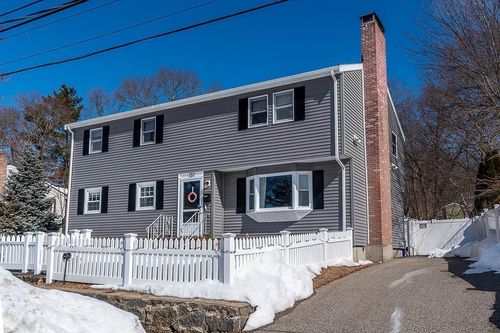 132 Whitehall St, Dedham, MA, 02026-2322 | Card Image