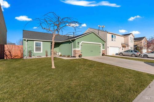 212 Forest Pkwy, Caldwell, ID, 83605-8116 | Card Image