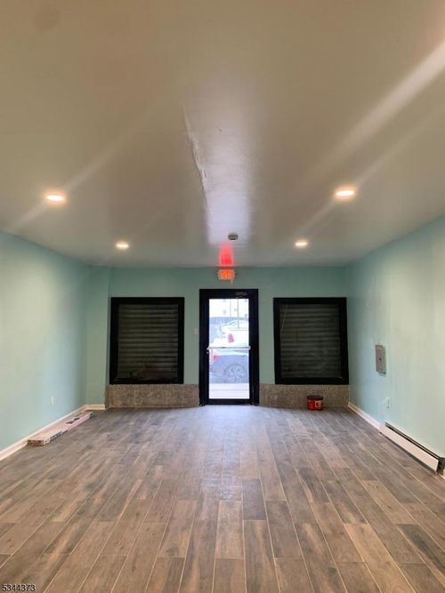 382 Chancellor Ave, Newark, NJ, 07112-1251 | Card Image