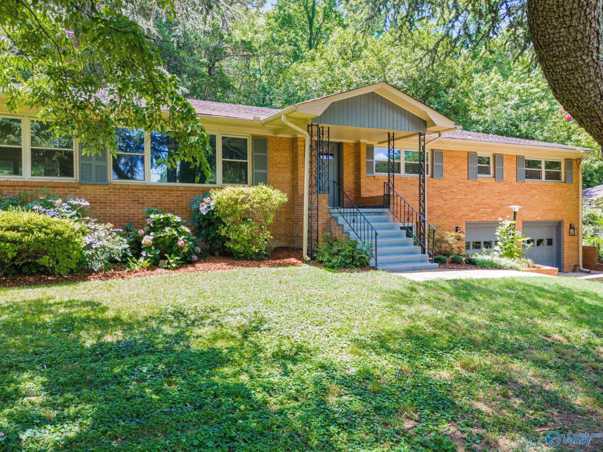Montdale Rd, Huntsville, AL 35801