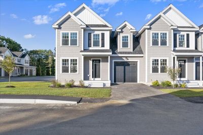 3 - 25 Regency Circle, Condo with 2 bedrooms, 2 bathrooms and null parking in Kittery ME | Image 3