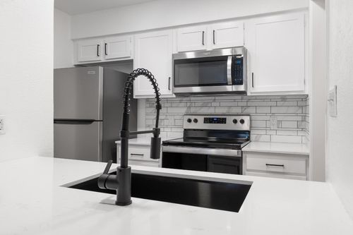 apt-307-1202 Thorpe Ln, San Marcos, TX, 78666-6593 | Card Image