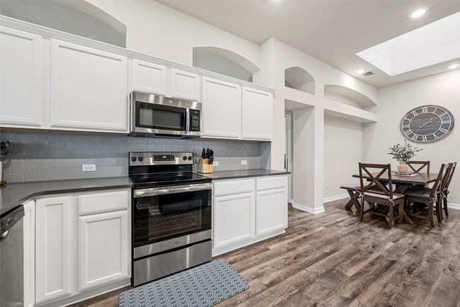 3017 Gilchrist Dr, House other with 3 bedrooms, 2 bathrooms and null parking in Lorena TX | Image 5
