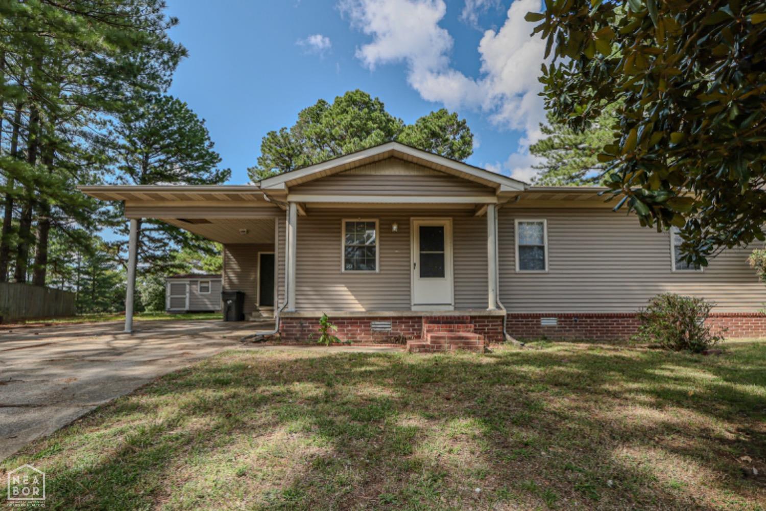 Linda Ln, Paragould, AR 72450