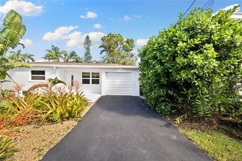 1235 Rordon Ave, NAPLES, FL, 34103-4572 | Card Image