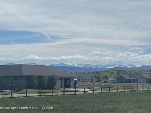 24 Cobblestone St, Pinedale, WY, 82941 | Card Image