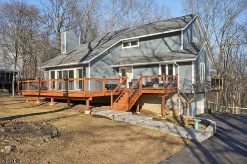 45 Lynn Dr, Byram Twp, NJ, 07821-3507 | Card Image