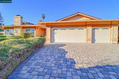 3320 Bowmore Ct, Walnut Creek, CA, 94598-3901 | Card Image